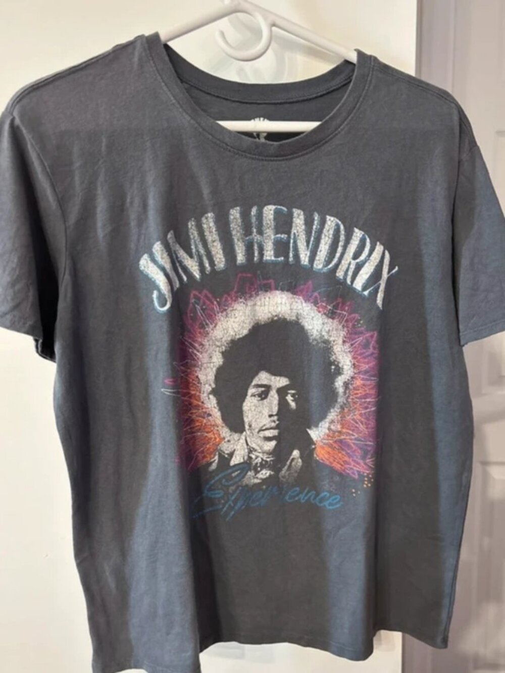 Womanโs Jimi Hendrix gray tshirt M
